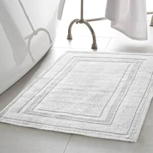 Jean Pierre – Stonewash Racetrack Bath Rug | Cotton | Premium Bathroom Décor | Machine Washable | Highly Absorbent | Measures 17” x 24” | White